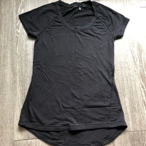 CALIA by Carrie Underwood Black Athletic Tee